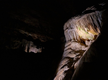 1_Rock-Formation-Carlsbad-Caverns-NM