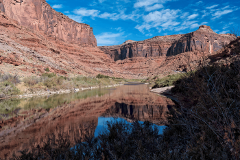 Colorado-river-and-reflection